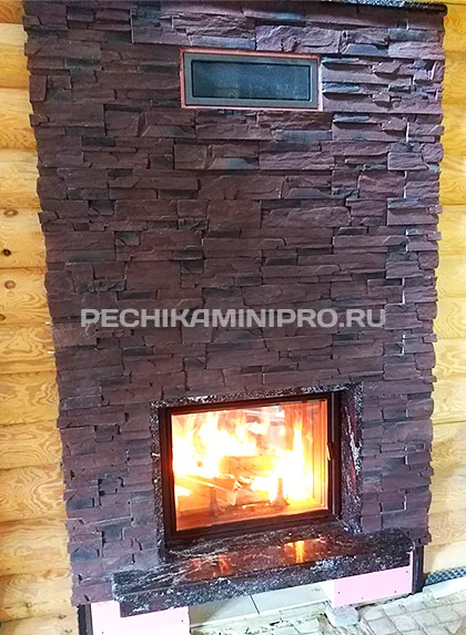 Мраморный портал с колоннами